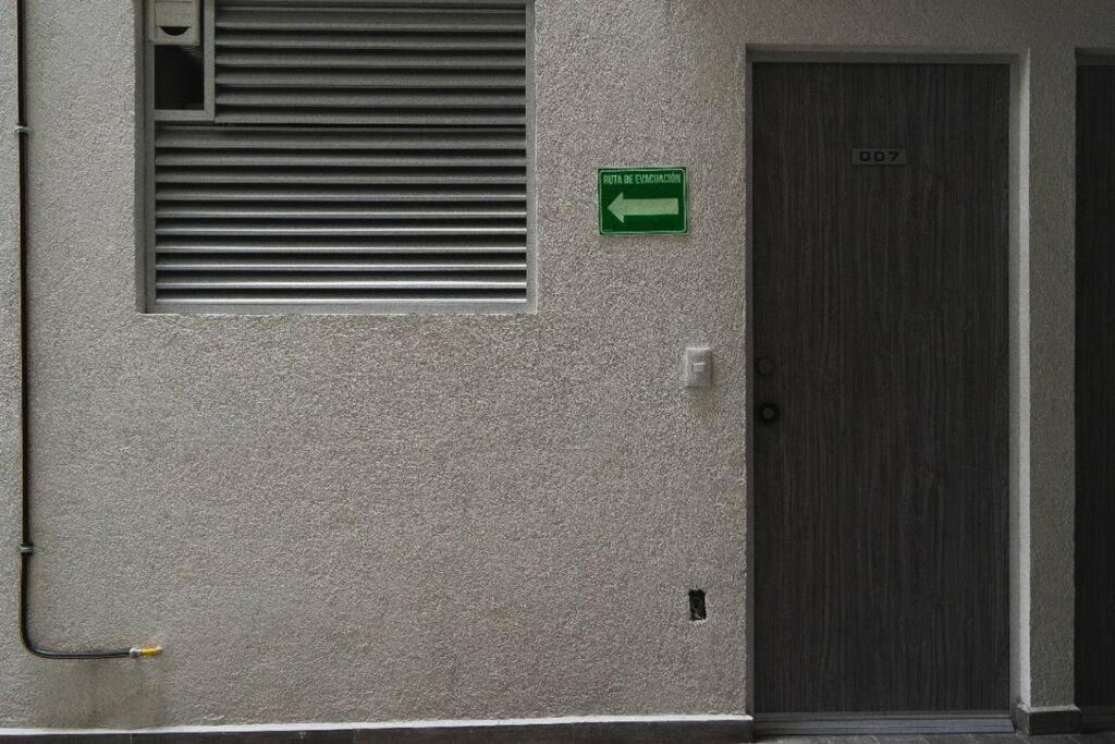 Casa A Una Calle Del Kiosko Morisco. Mexico By Eksteriør billede